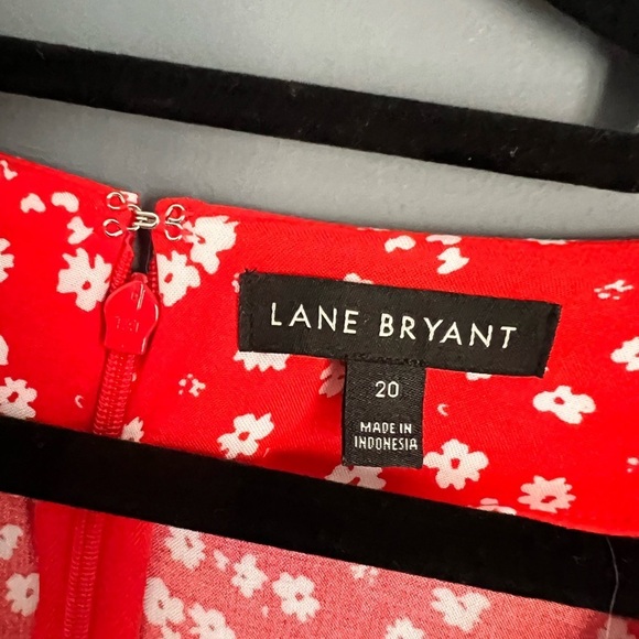 New Lane Bryant Size 20 Asymmetrical Button-Front Midi Dress Floral - Picture 7 of 9